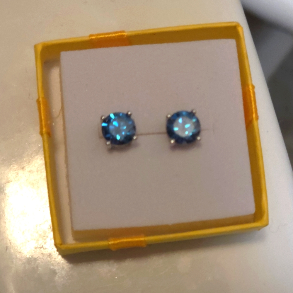 Elegant Moissante & .925 Sterling Silver "Royal Blue" Stud Earrings